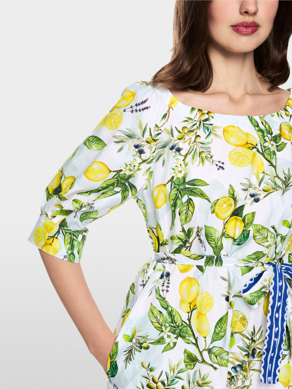 Print dress with Carmen neckline