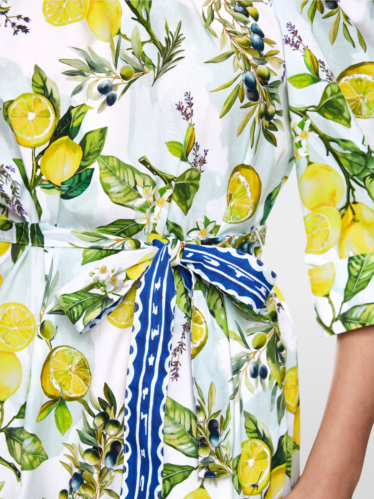 Print dress with Carmen neckline