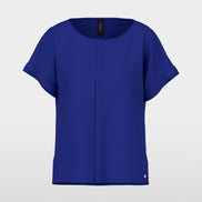 Loose-fitting flowing material blouse