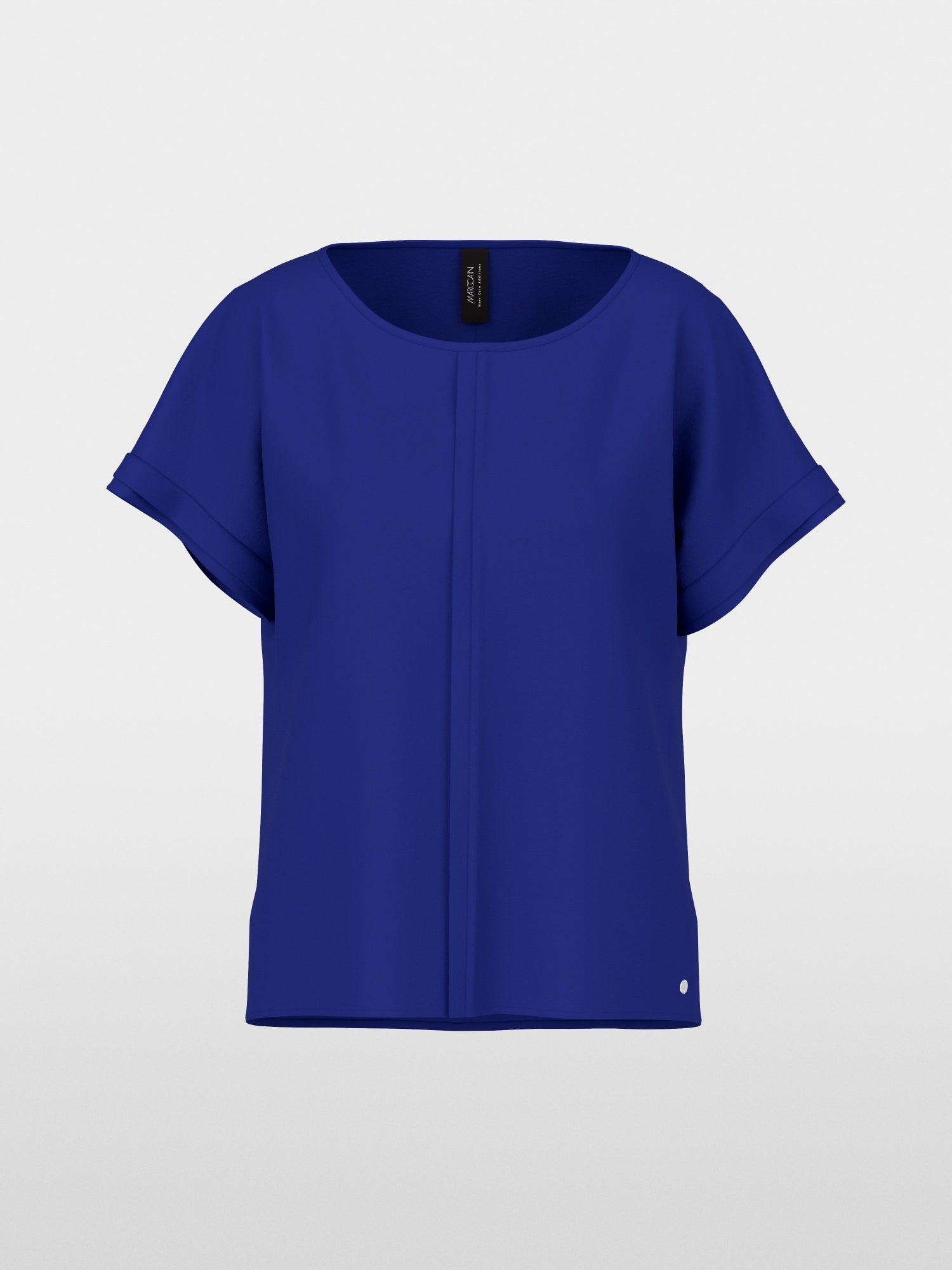 Loose-fitting flowing material blouse