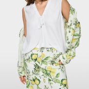 Vibrant top with pleating