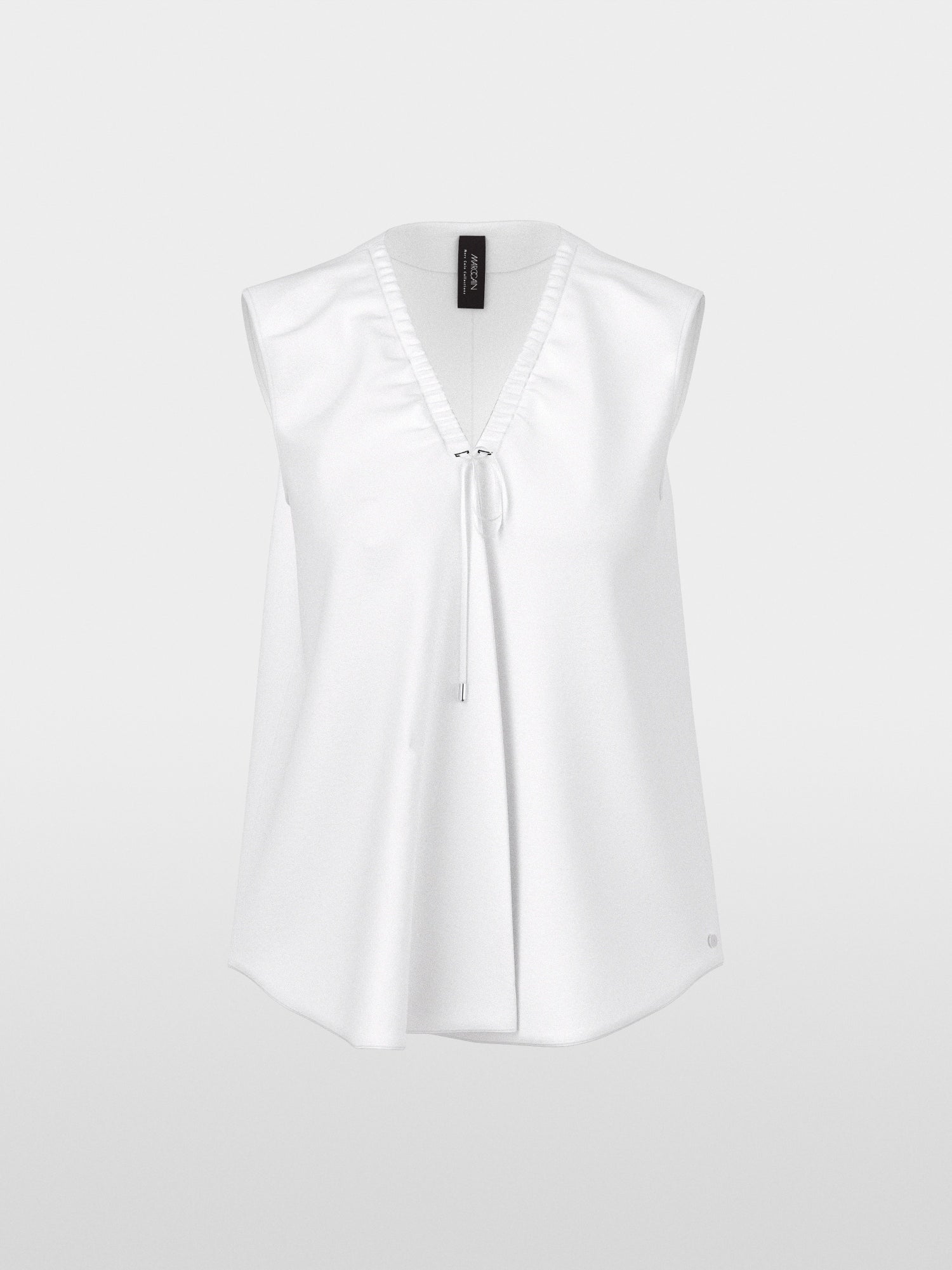 Vibrant top with pleating