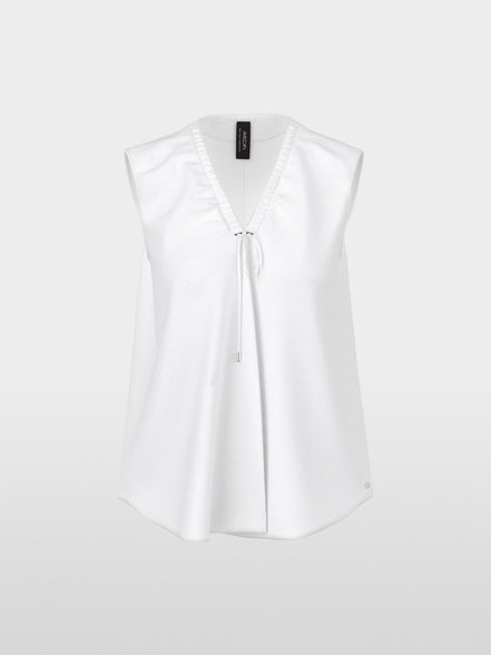 Vibrant top with pleating