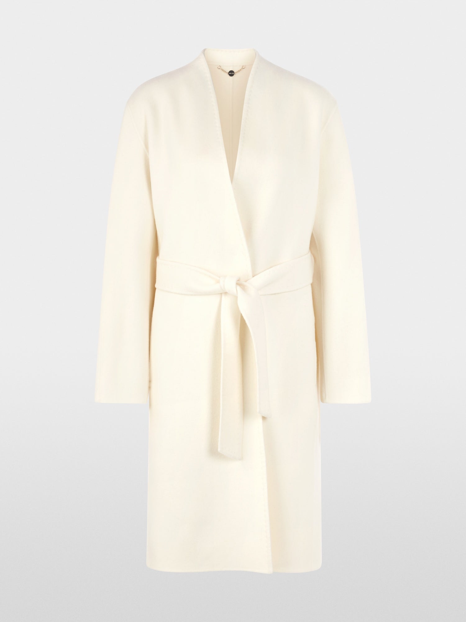 Elegant coat made of pure wool