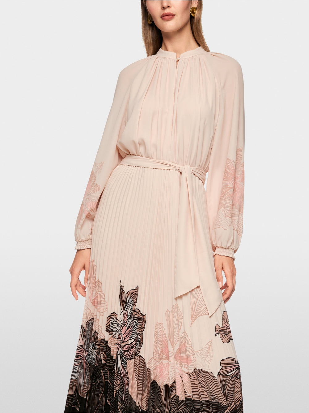 Pleated midi dress with floral print