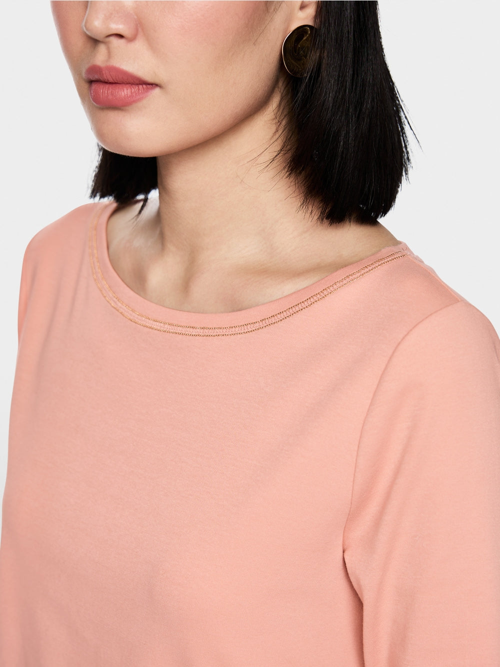 Half-sleeved T-shirt with ribbon details