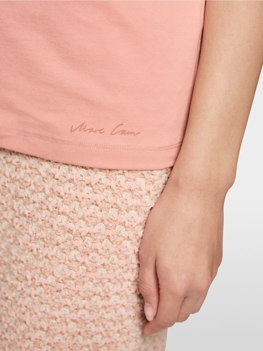 Half-sleeved T-shirt with ribbon details