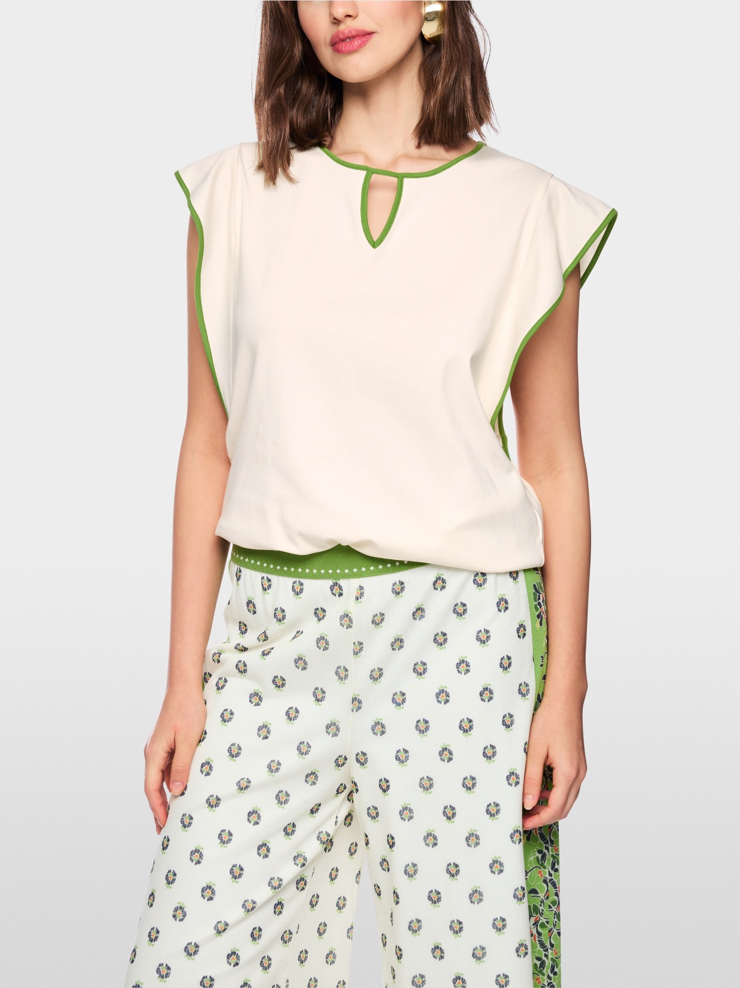 Feminine cotton stretch shirt