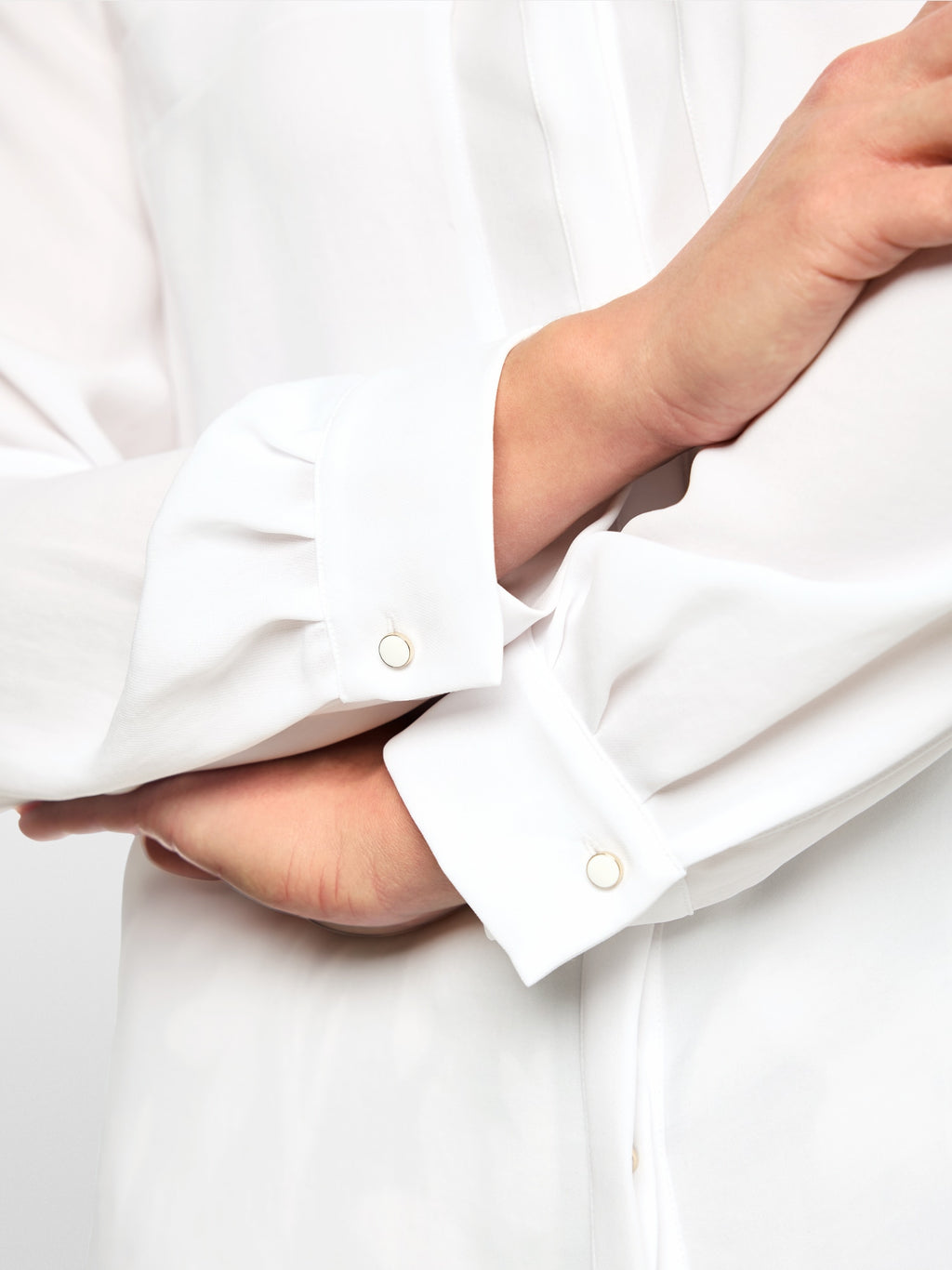 Casual blouse with concealed buttoning