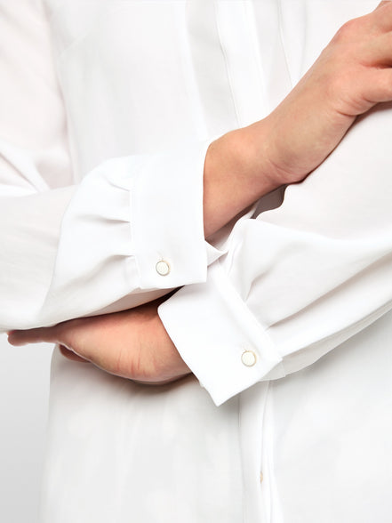 Casual blouse with concealed buttoning