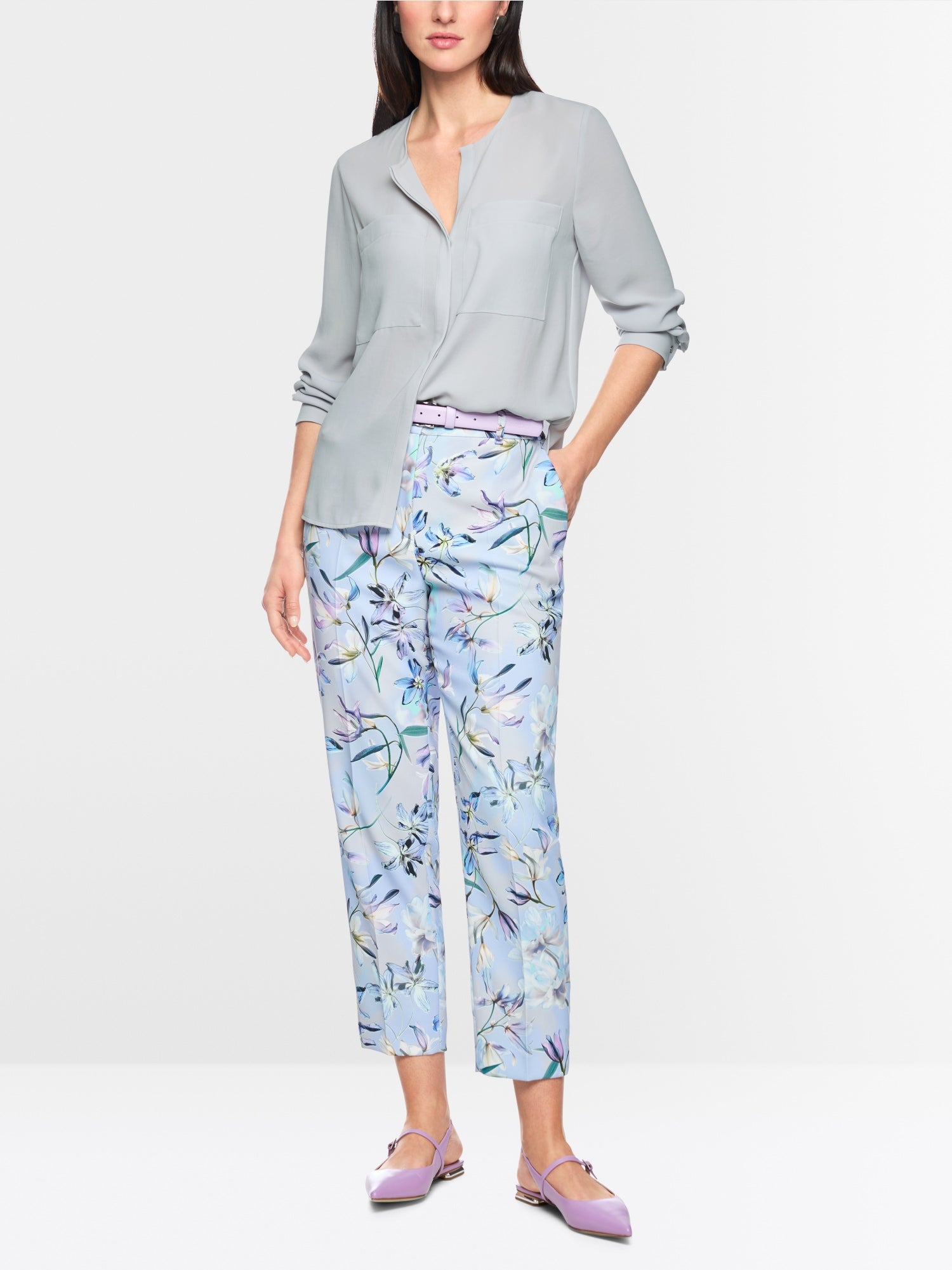 Casual blouse with concealed buttoning