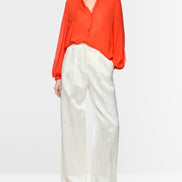 Feminine blouse with ruffle