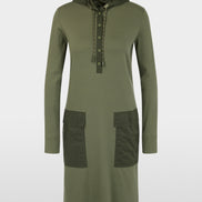 Sporty dress with hood