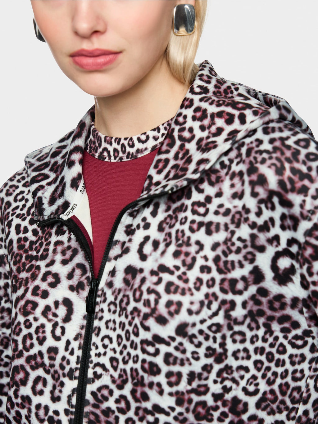 Jersey jacket with leopard print