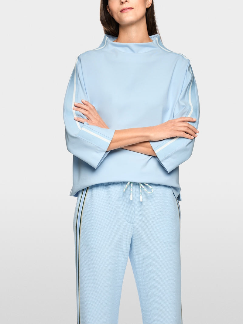 Sweatshirt with stand-up collar