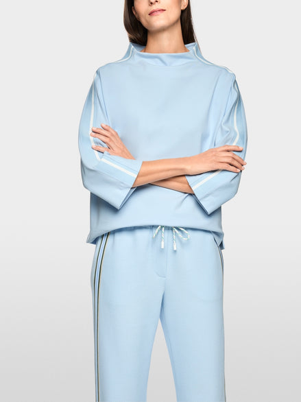 Sweatshirt with stand-up collar
