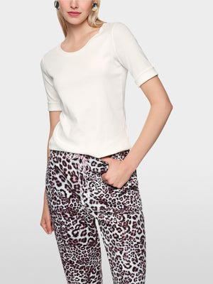 T-shirt with half-length sleeves