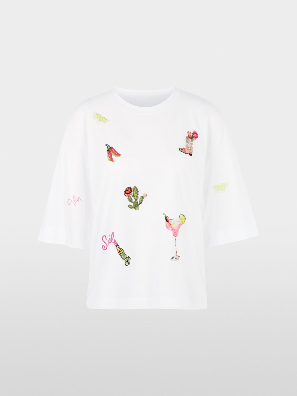 Shirt with 3/4 sleeves and patches
