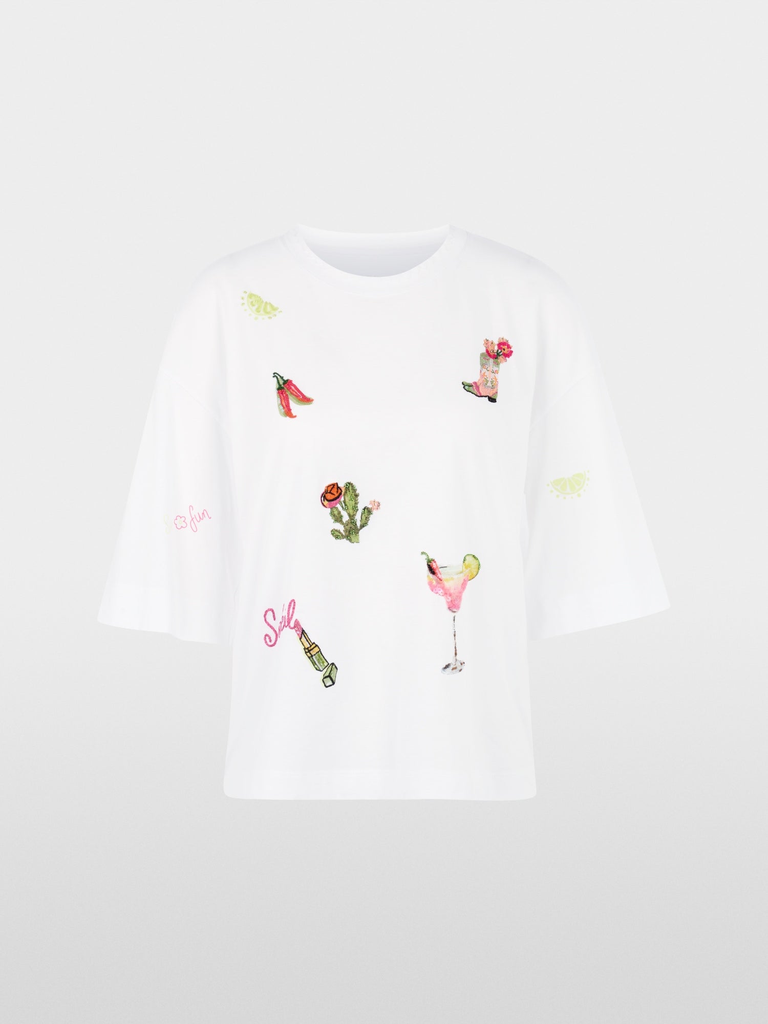 Shirt with 3/4 sleeves and patches