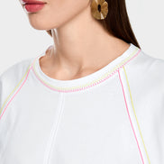 Casual T-shirt with raglan sleeves