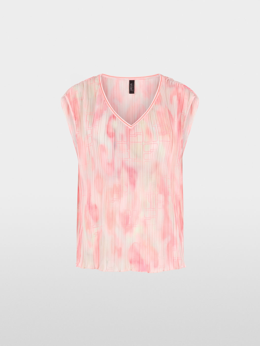Sleeveless pleated blouse