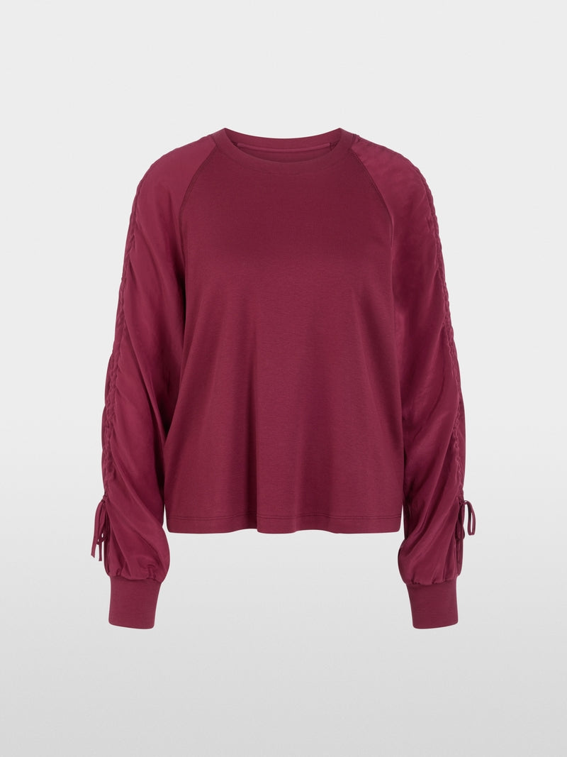 Blouse shirt with gathering