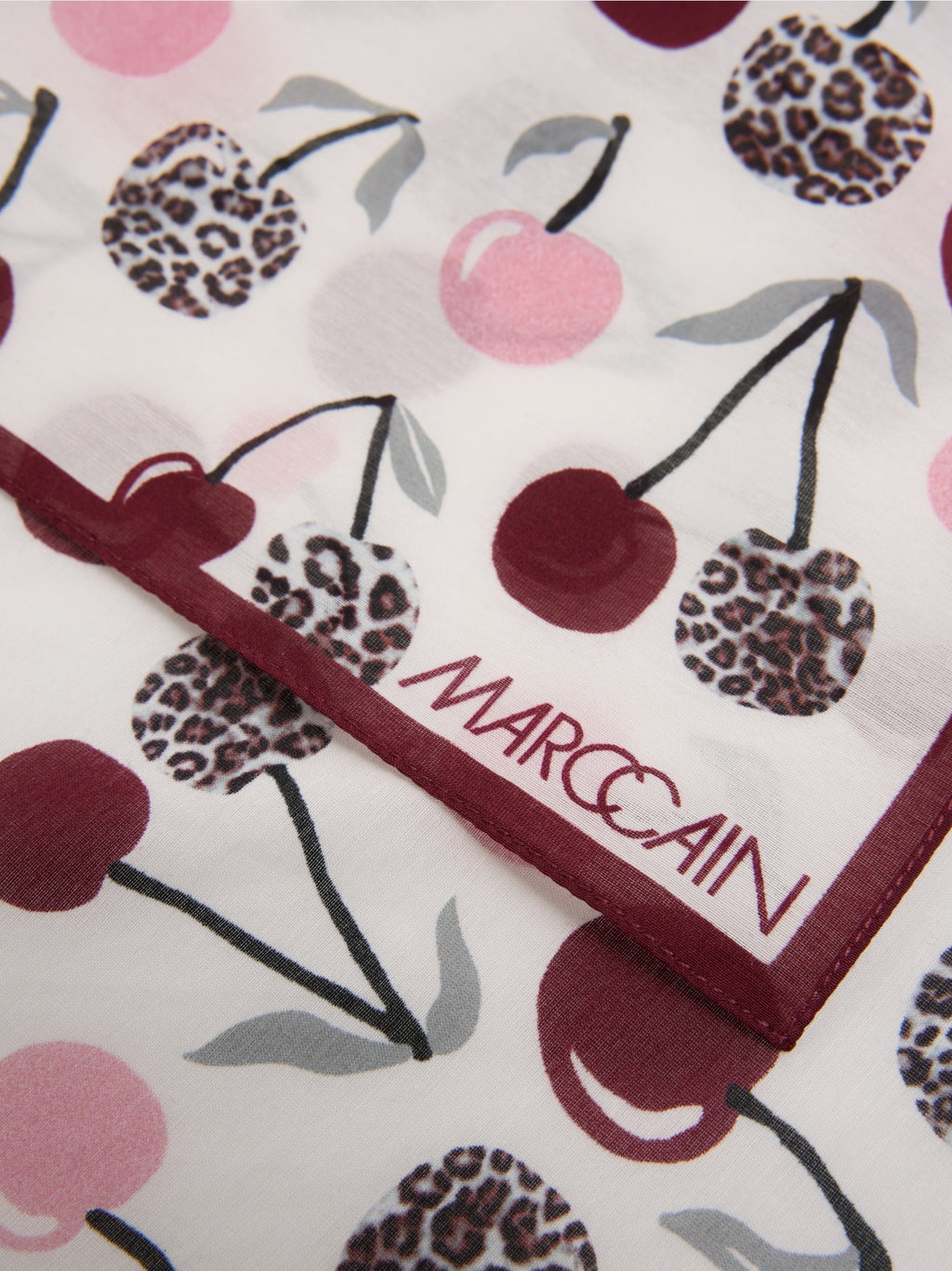 Lightweight scarf with cherry print