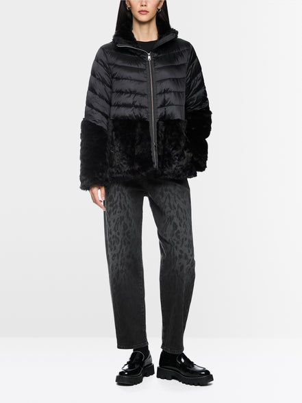 Quilted jacket with faux fur