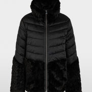 Quilted jacket with faux fur