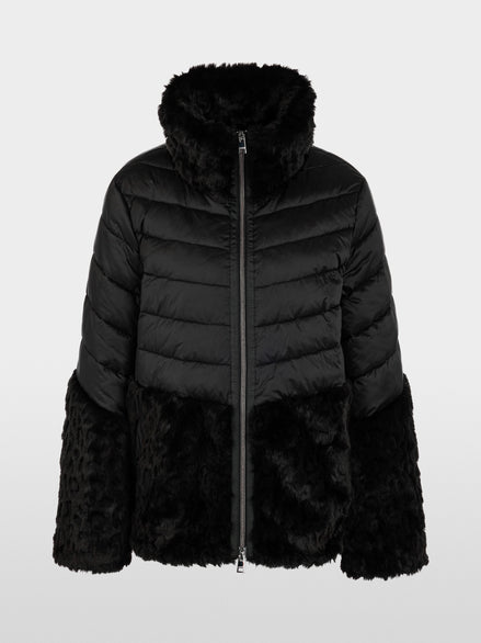 Quilted jacket with faux fur