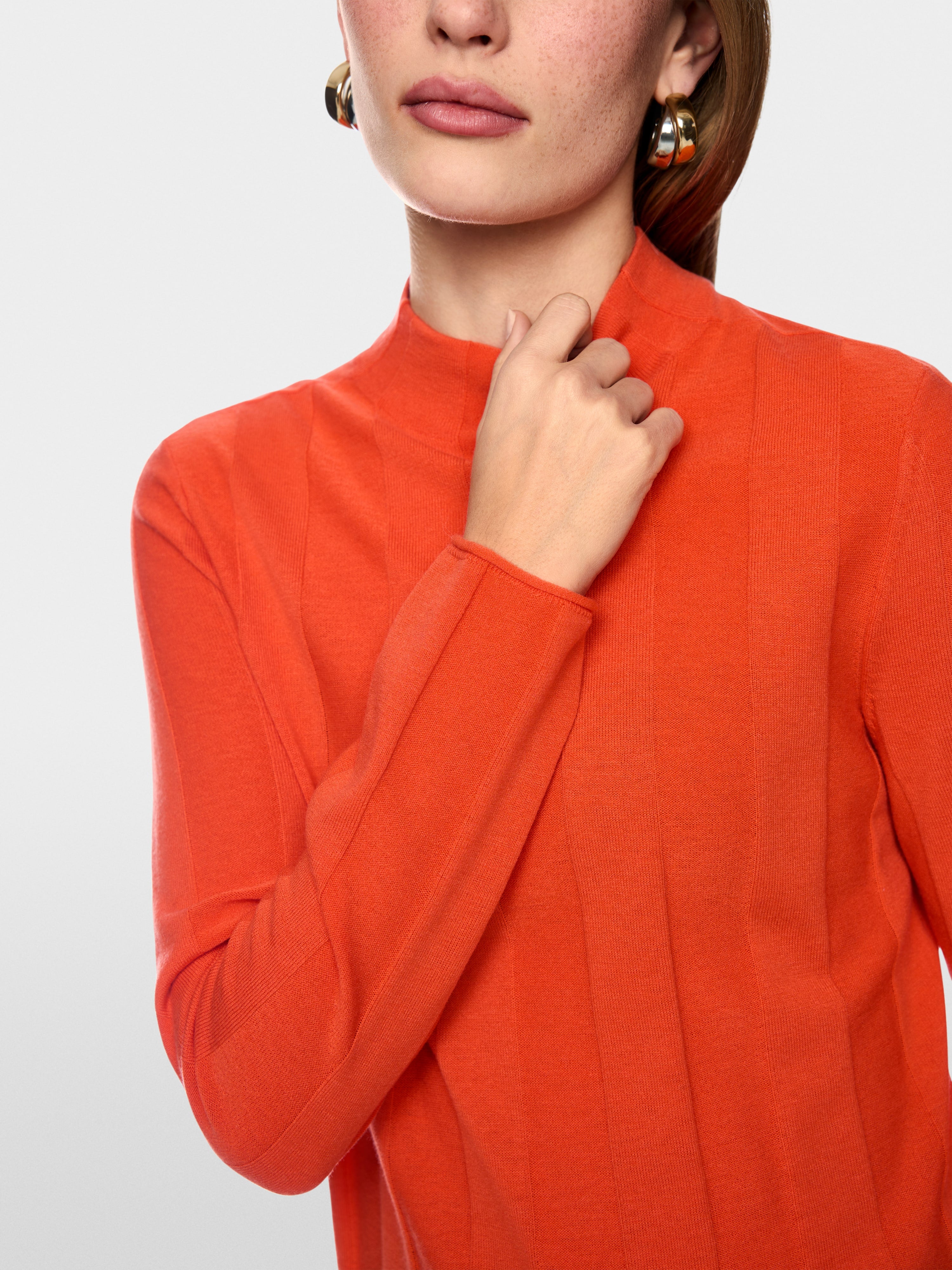 Slim-fit jumper with stand-up collar