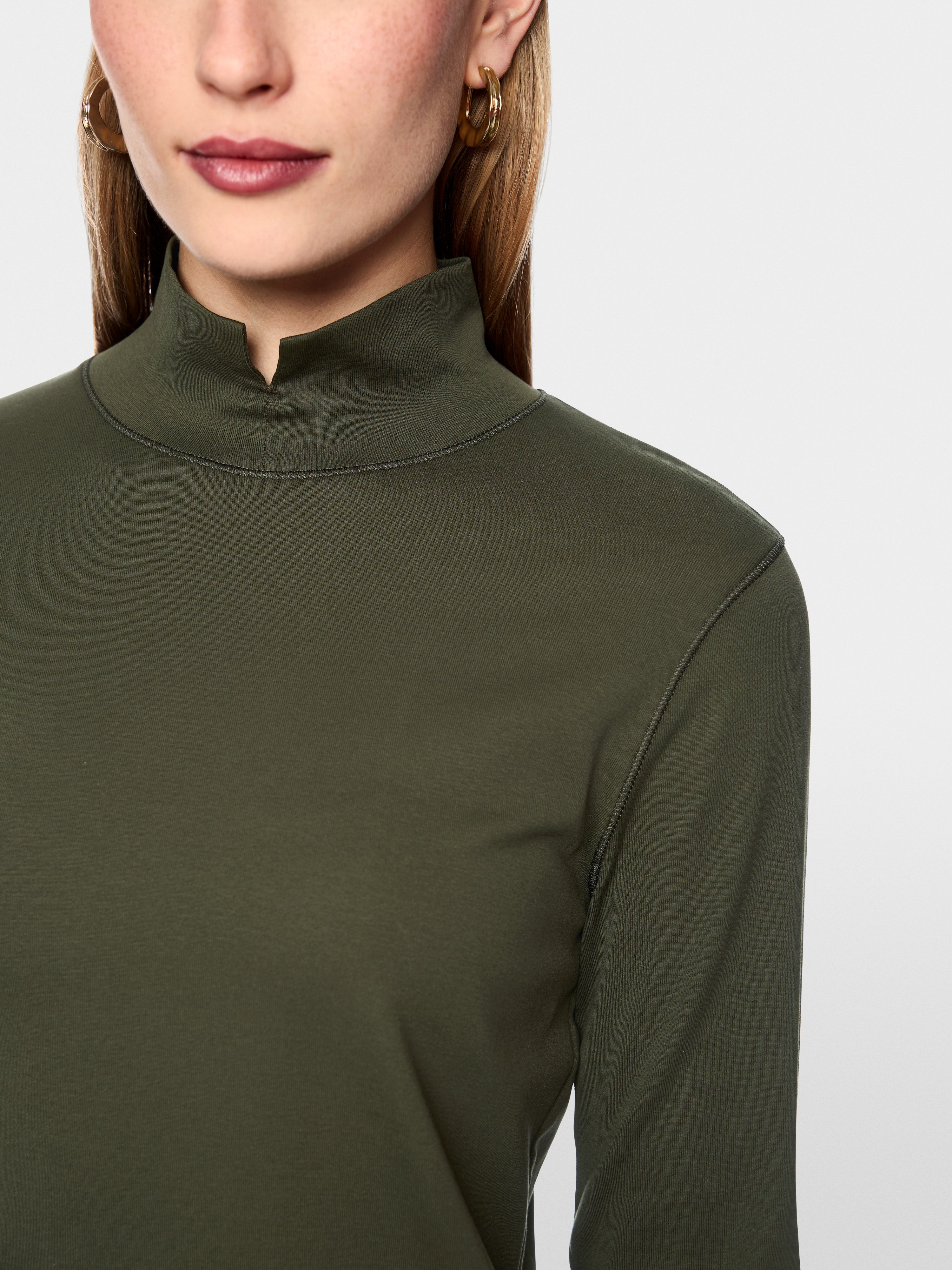 Basic shirt with stand-up collar