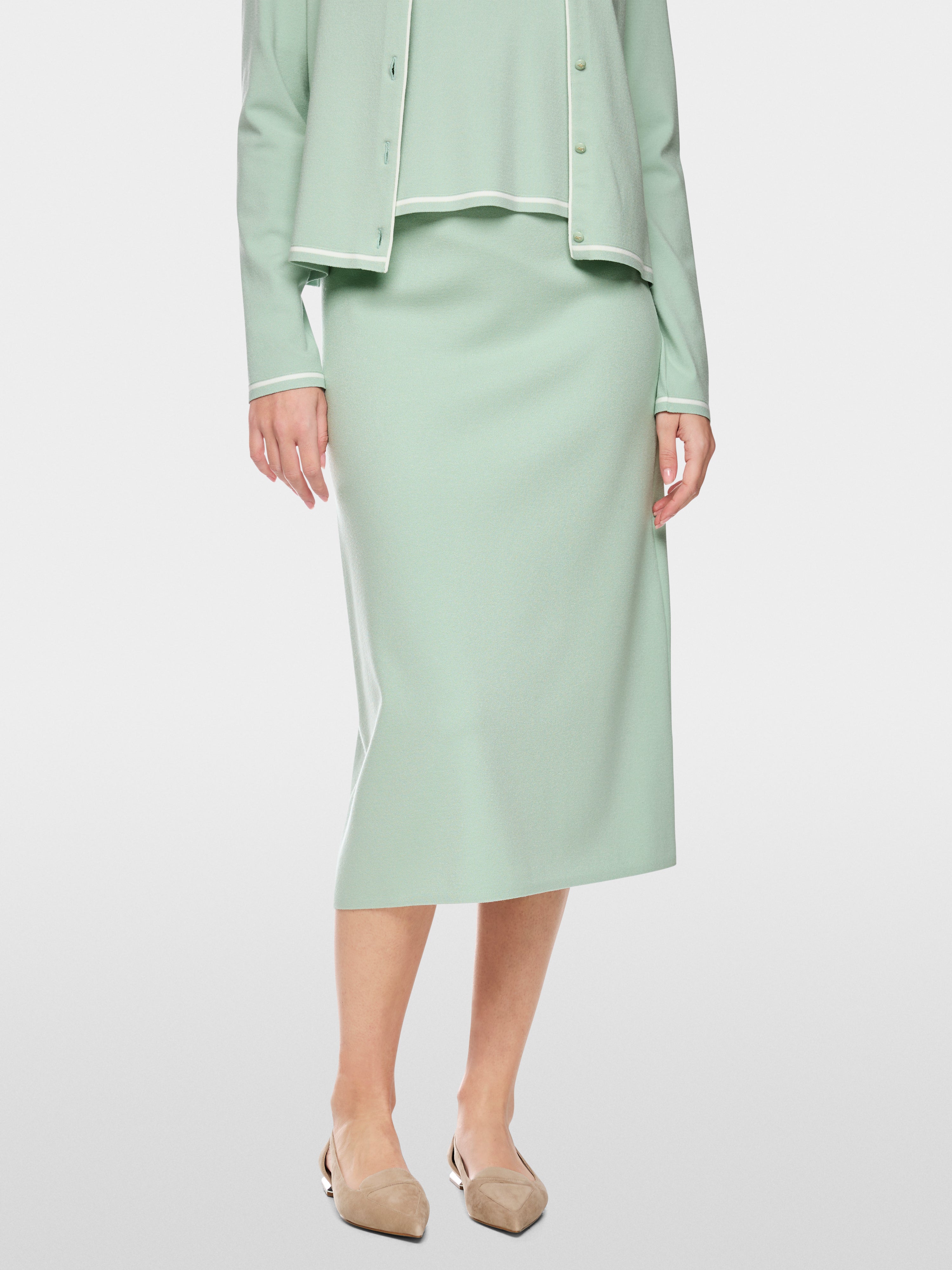 “Knitted in Germany” calf-length skirt