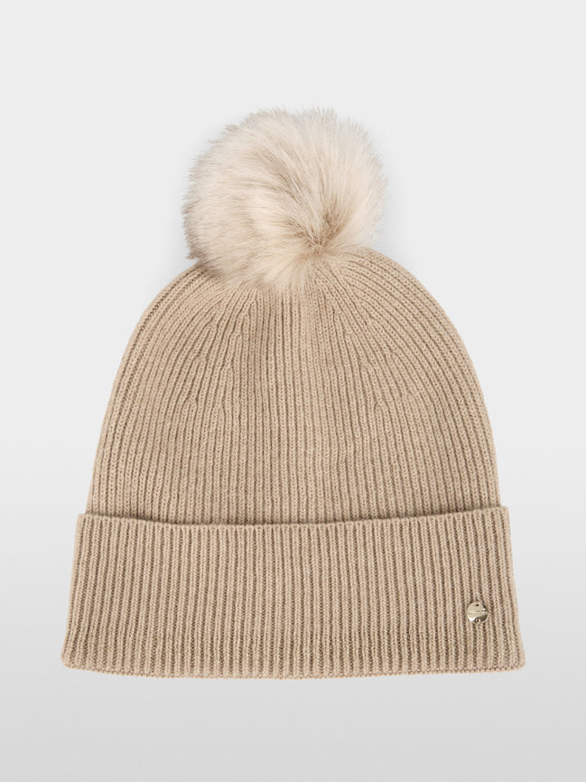 Knitted pom-pom hat