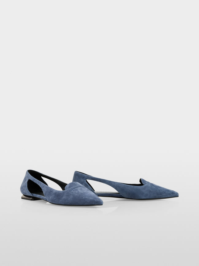 Ballerina flats with cut-outs
