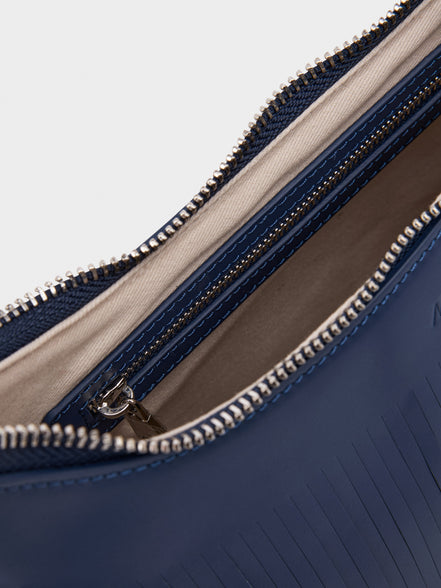 Shoulder bag with fringes