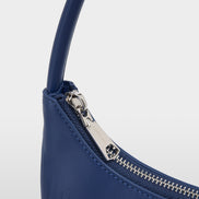Shoulder bag with fringes