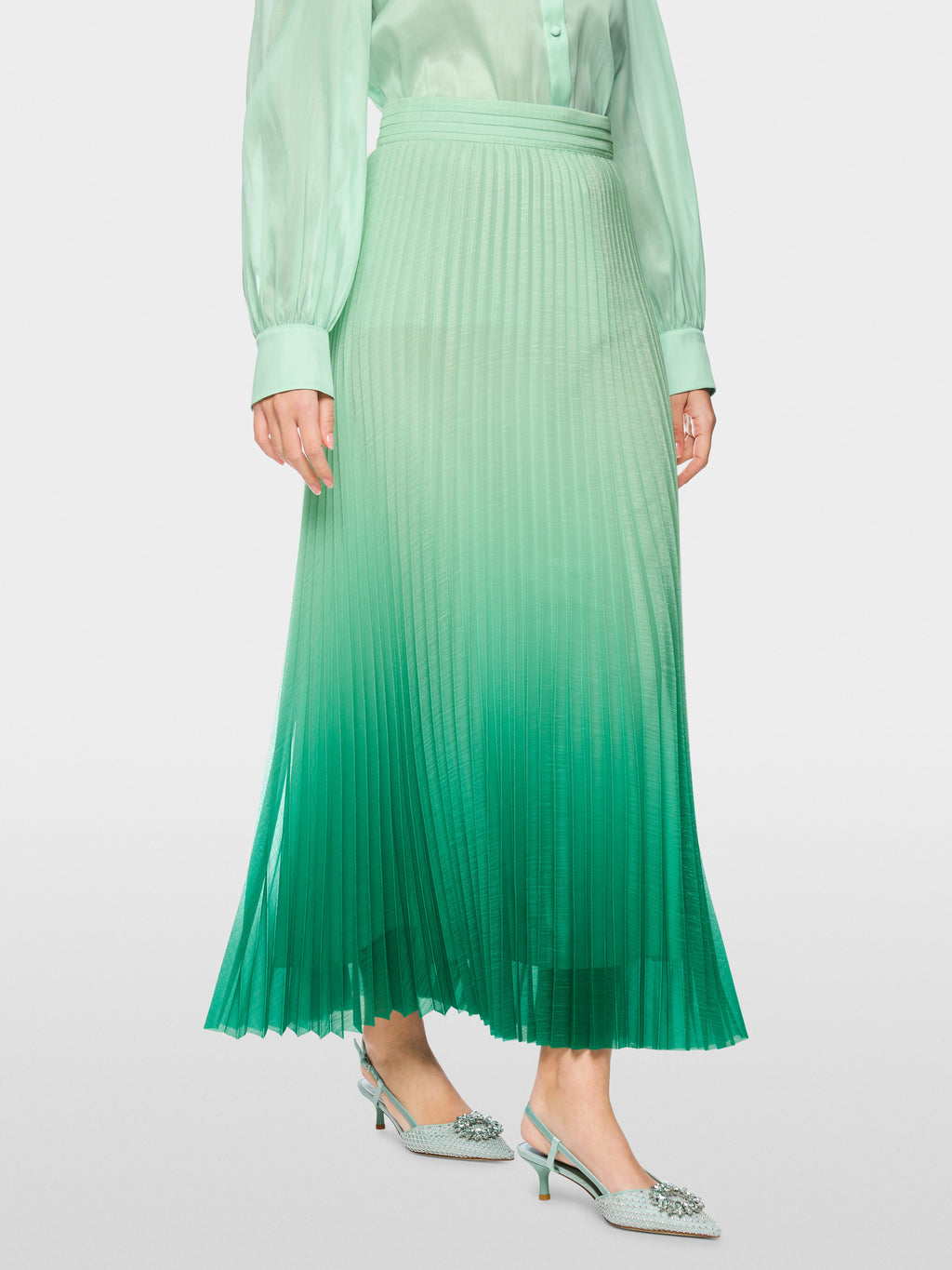 Pleated skirt with colour gradient