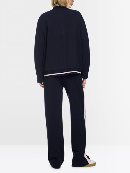 Jacket with knitted details