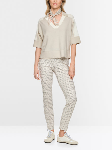 Two-tone V-neck jumper
