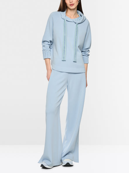 Sporty sweatshirt