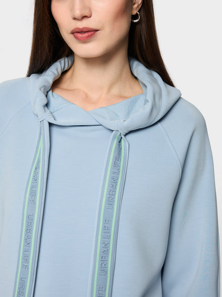 Sporty sweatshirt