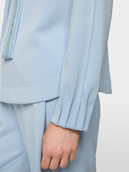 Sporty sweatshirt