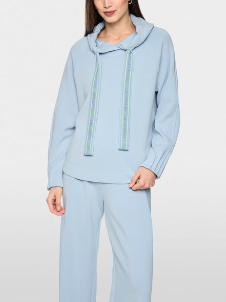 Sporty sweatshirt