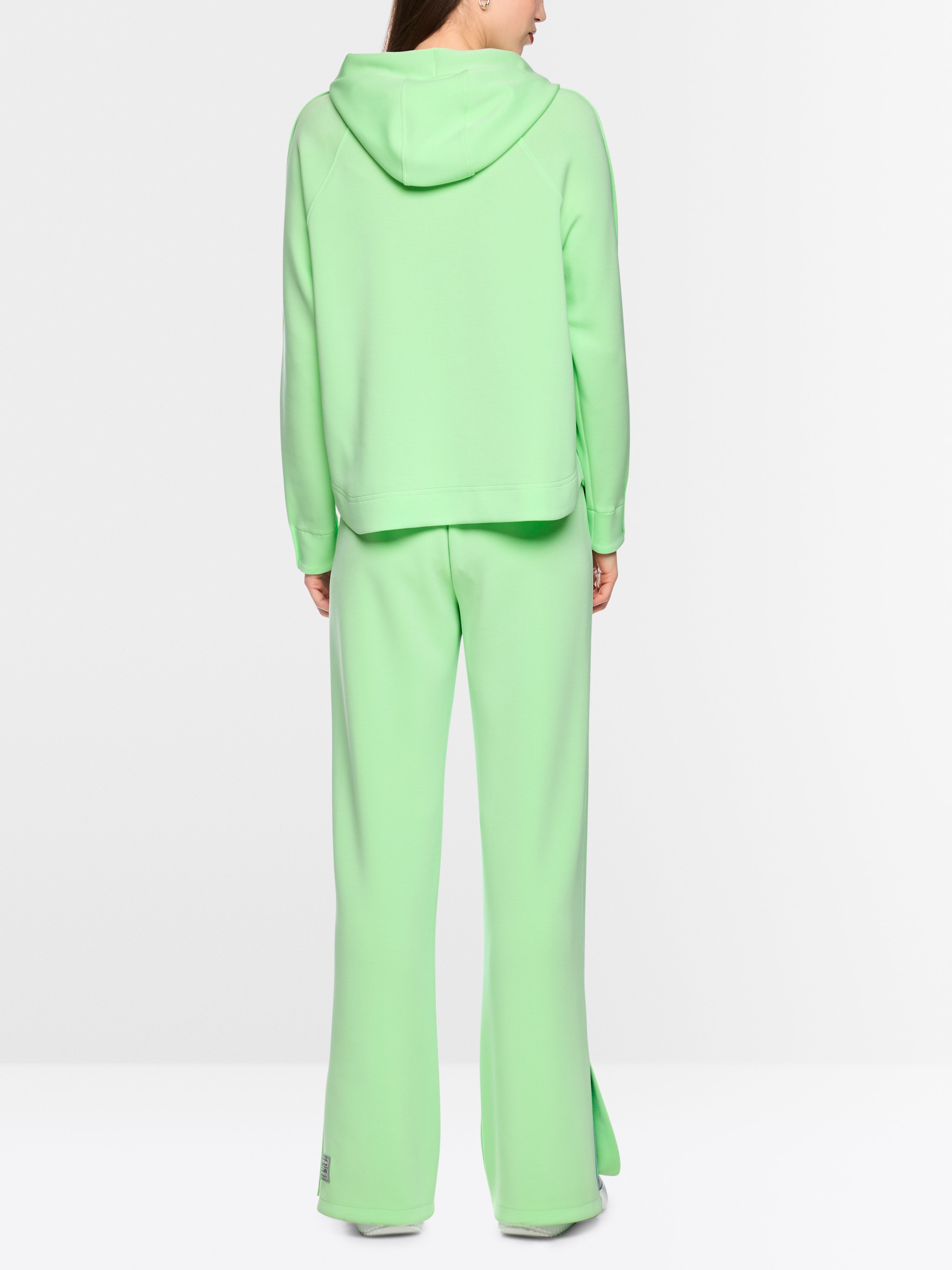 Sporty sweatshirt