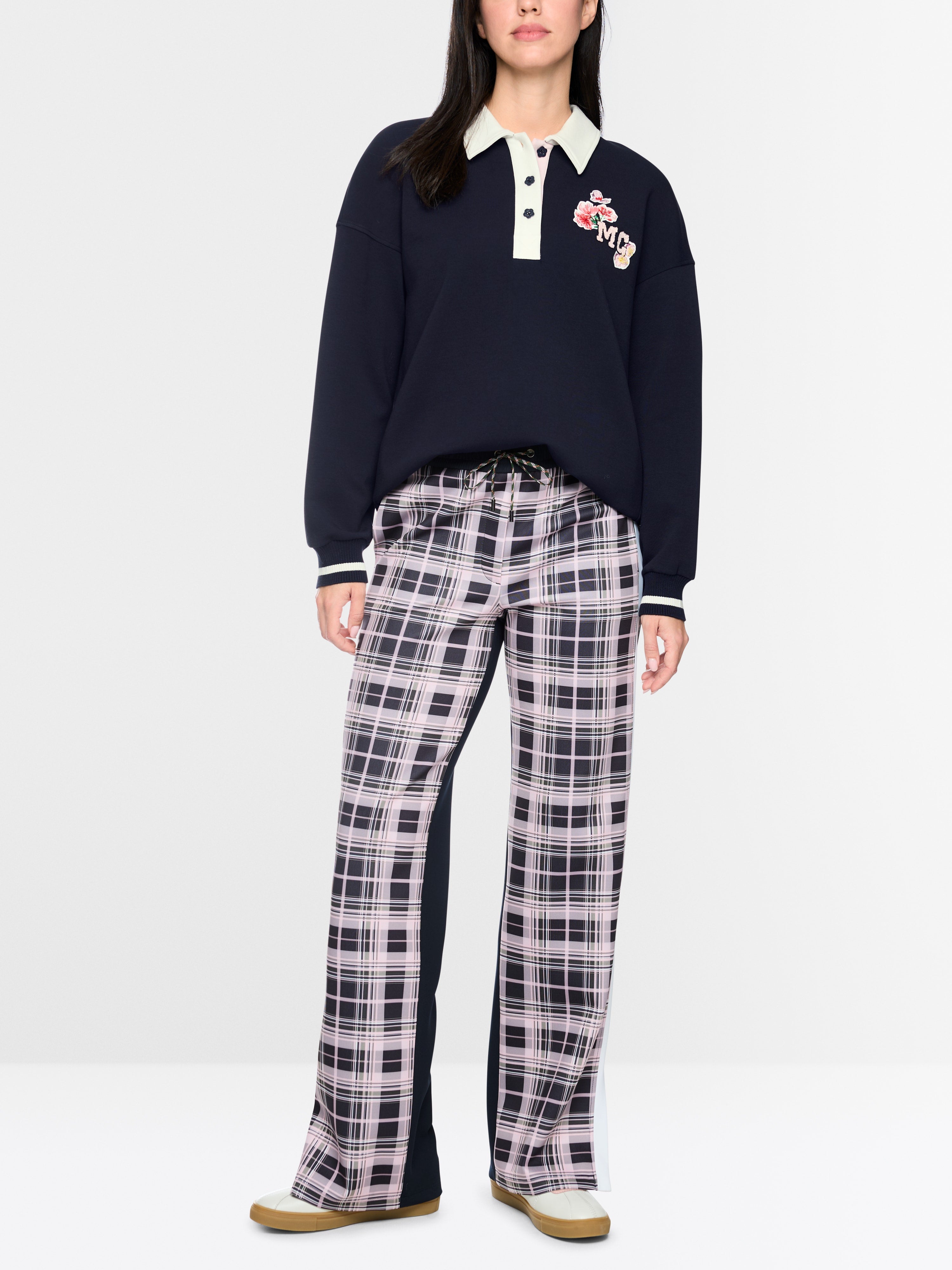 Sweatshirt with polo collar