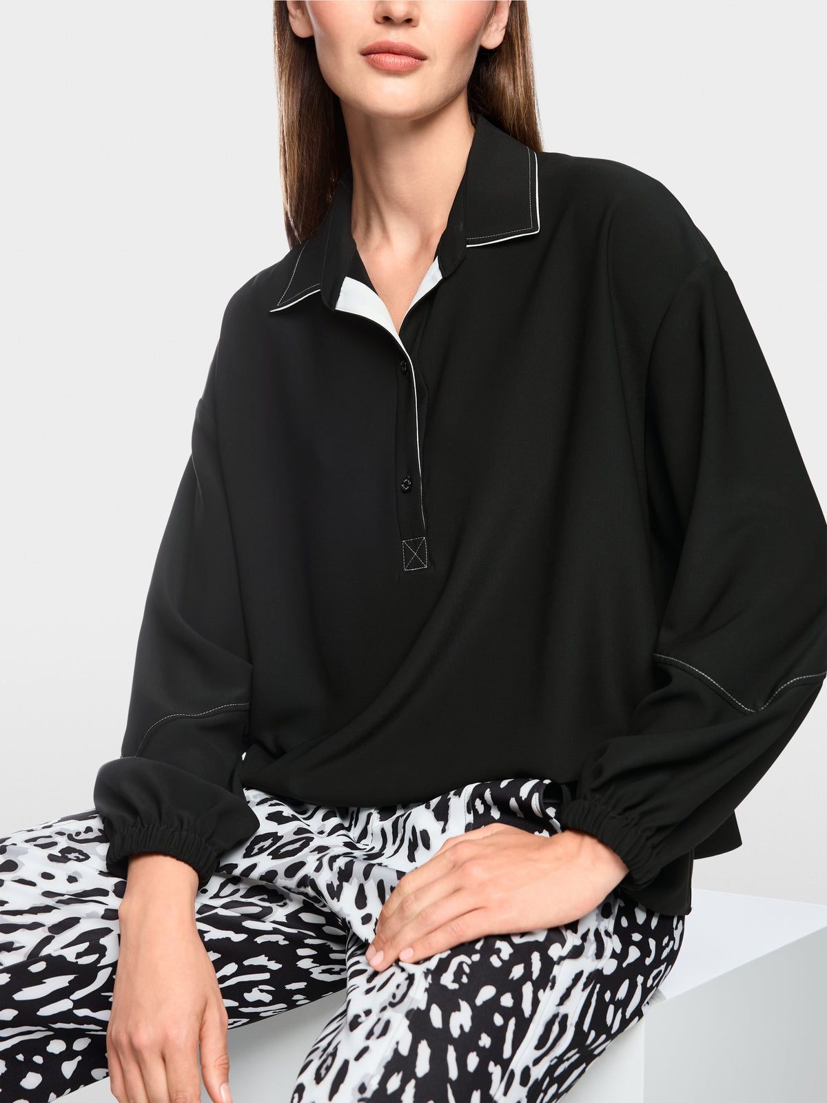 Sporty blouse