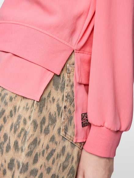 Loose-fitting blouse