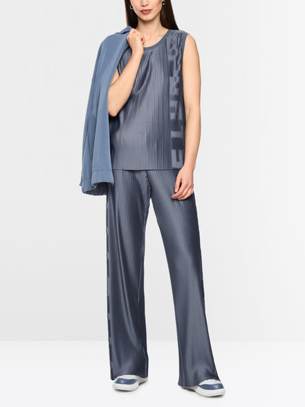 Top with pleats