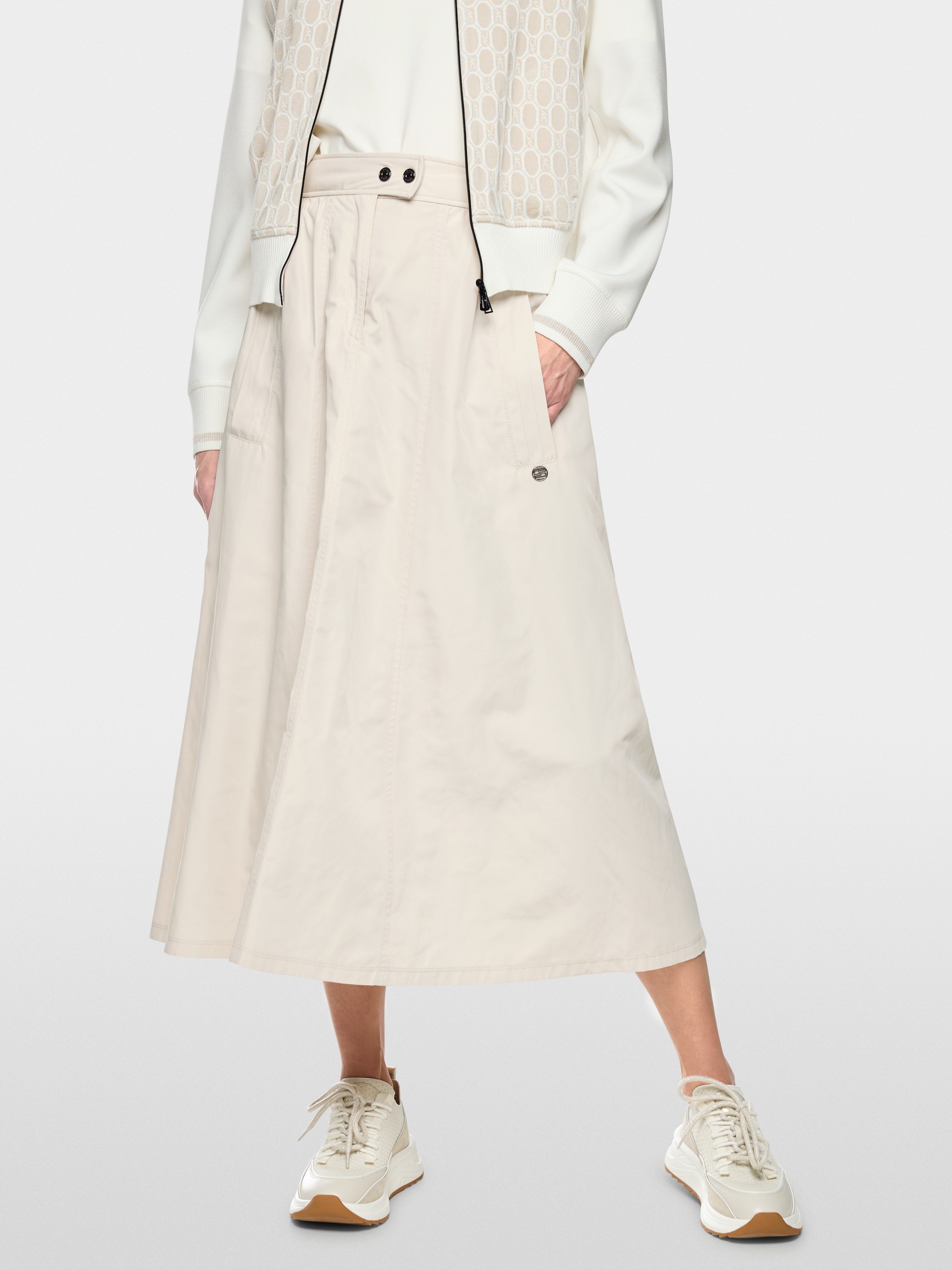 Calf-length skirt with shimmer effect